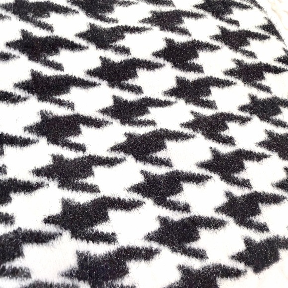 Carhartt beanie black and white houndstooth with SPARKLE STUNNING!! Like new - Picture 3 of 3